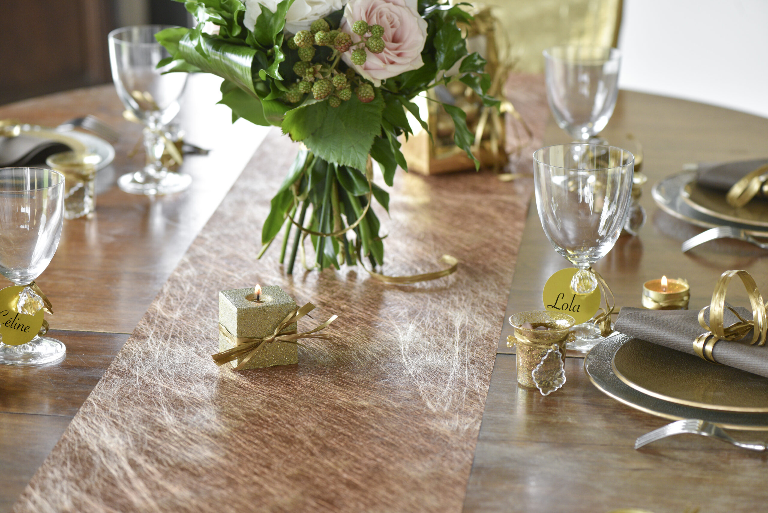 Chemin de table intissé Fanon métallisé 25m