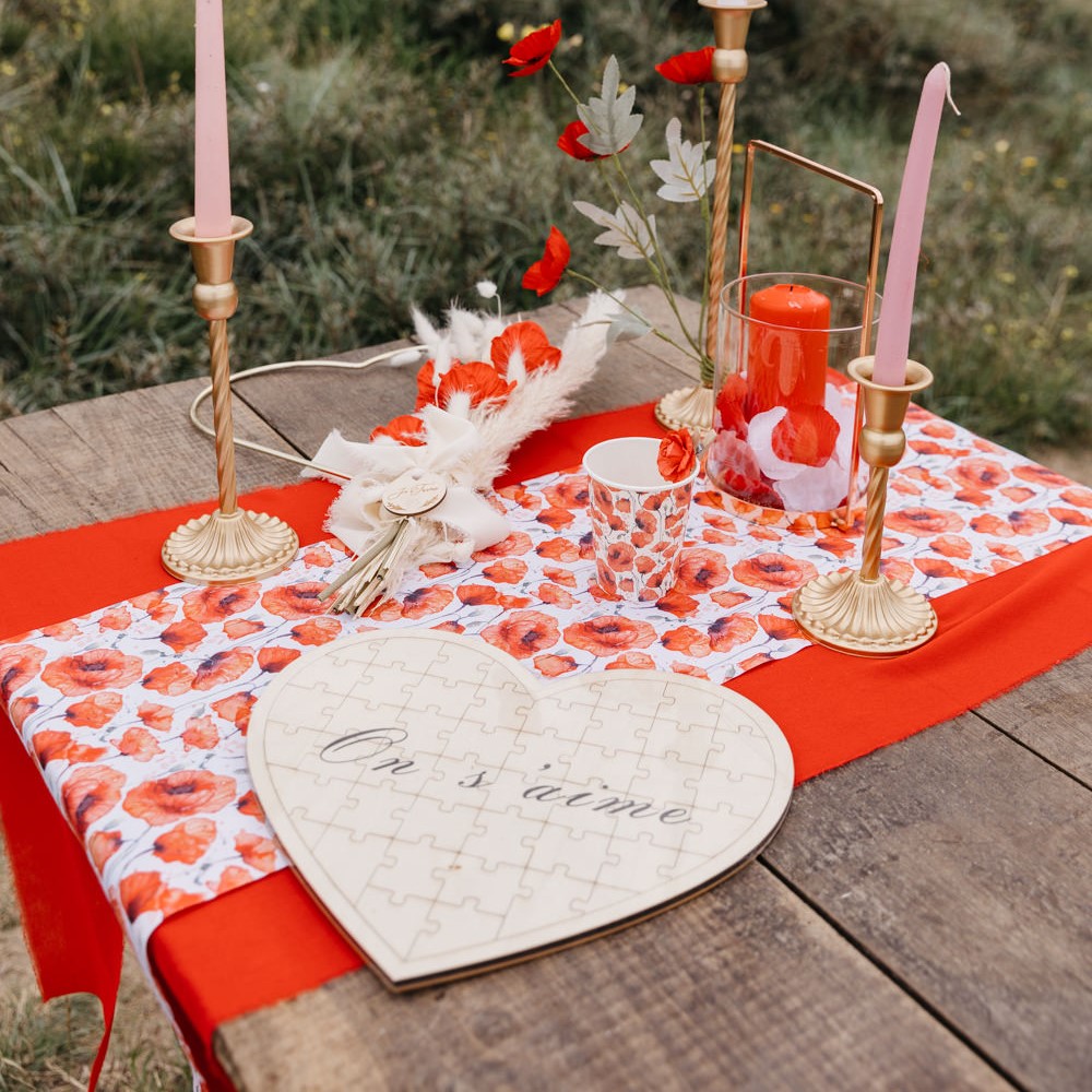 Livre d’Or Puzzle Cœur en Bois “On s’aime” 27x30cm + 46 cœurs bois