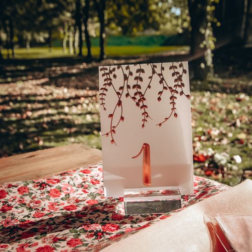Marque table papier végétal embossé rose gold x10