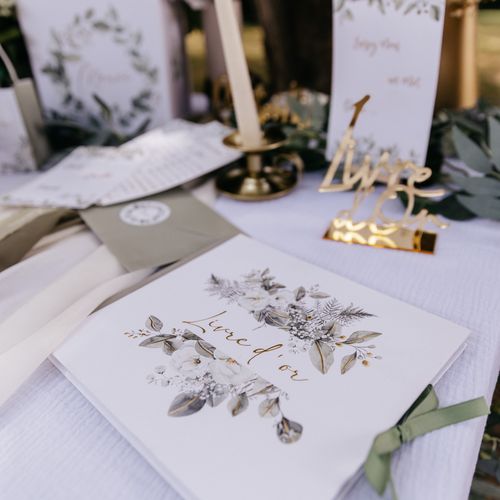 Livre d’Or Botanique Feuillages et Or 22x19,5cm avec ruban satin sauge