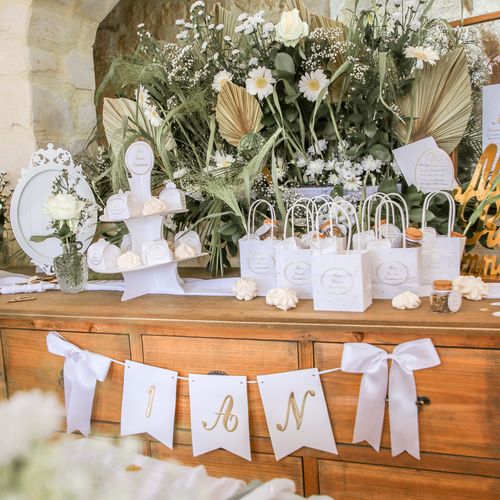 Guirlande "1an" & 2 nœuds satin blanc 1,50m