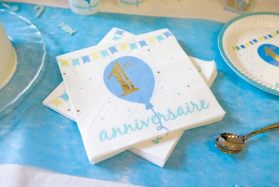 Serviettes de Table 1er anniversaire Blanche Doré Métallisé et Bleu Ciel par 20